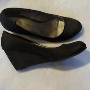 CL by Laundry black satin wedges